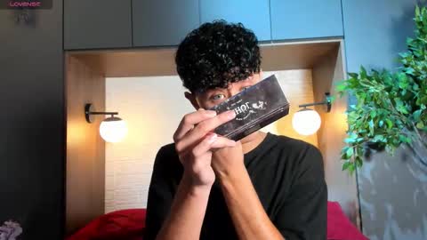 noah_dupont_ online show from November 2025 11:56:02 AM