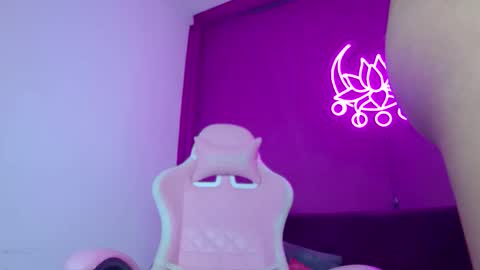 Snapshot of noah_greenhart chatting on February 2026 11:22:01 PM Noah online show from February 2026 11:22:01 PM