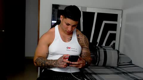 Snapshot of noah_harris01 chatting on February 2025 01:10:01 AM Noah Harris01 online show from February 2025 01:10:01 AM