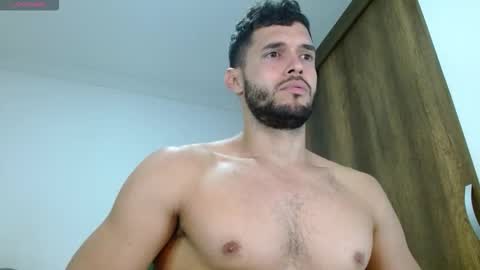 Snapshot of noah_jhonsonn chatting on October 2025 11:43:02 AM Noah online show from October 2025 11:43:02 AM