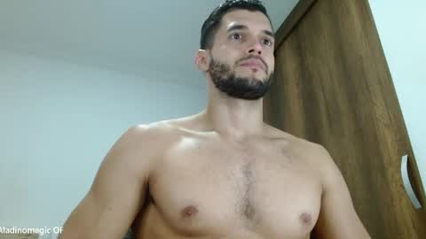 Snapshot of noah_jhonsonn chatting on November 2025 11:31:01 AM Noah online show from November 2025 11:31:01 AM