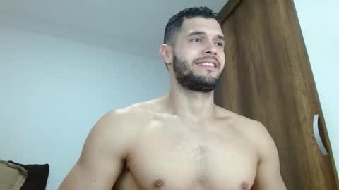 Snapshot of noah_jhonsonn chatting on November 2025 11:02:01 AM Noah online show from November 2025 11:02:01 AM