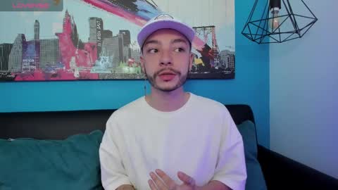 Snapshot of noah_ricci_ chatting on December 2024 12:00:02 PM online show from December 2024 12:00:02 PM