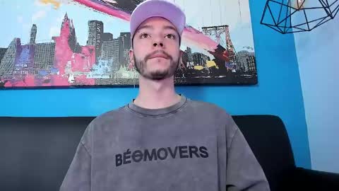 Snapshot of noah_ricci_ chatting on December 2024 12:05:01 PM online show from December 2024 12:05:01 PM