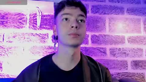 Snapshot of noah_ricci_ chatting on September 2025 12:37:02 PM online show from September 2025 12:37:02 PM