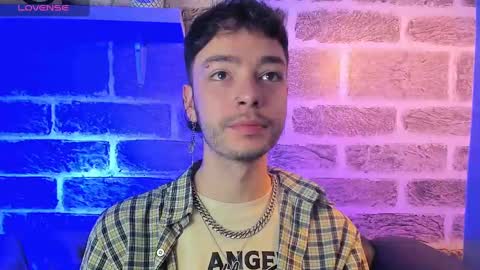 Snapshot of noah_ricci_ chatting on September 2025 12:42:02 PM online show from September 2025 12:42:02 PM