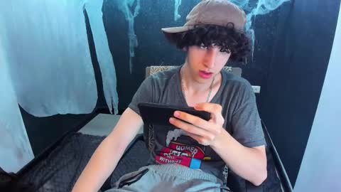 noah_sokolov online show from October 2025 07:03:01 PM