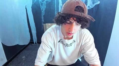 noah_sokolov online show from October 2025 01:45:01 PM