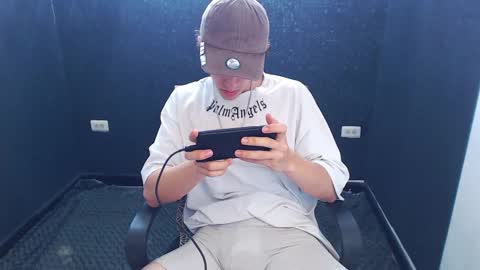 noah_sokolov online show from November 2025 08:31:01 PM