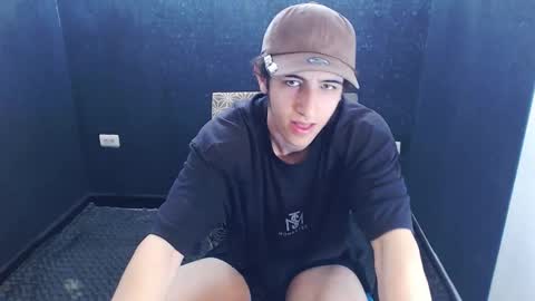 noah_sokolov online show from November 2025 03:11:01 PM