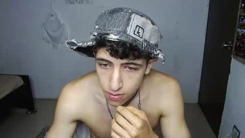 Snapshot of noah_sokolov_ chatting on August 2026 12:09:01 AM Kervs online show from August 2026 12:09:01 AM