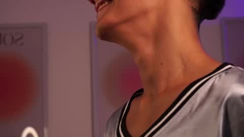 Noah     online show from February 2025 07:16:02 PM