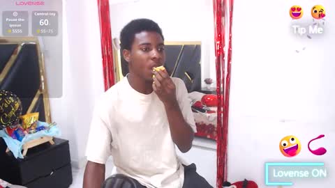 Snapshot of noahjhonson69 chatting on February 2026 11:51:01 AM noah online show from February 2026 11:51:01 AM