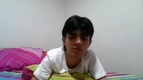 Snapshot of noahtwink__ chatting on October 2025 02:01:02 AM Noah online show from October 2025 02:01:02 AM