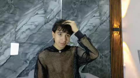 Snapshot of noahwalker__ chatting on April 2026 11:08:02 AM online show from April 2026 11:08:02 AM