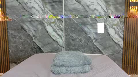 Snapshot of noahwalker__ chatting on May 2026 04:04:02 PM online show from May 2026 04:04:02 PM
