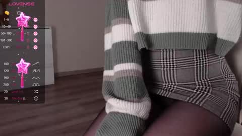 noelleneptune online show from October 2025 04:57:02 AM