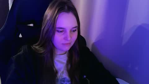 noir_ember_ online show from September 2025 09:47:02 AM