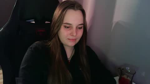 noir_ember_ online show from October 2025 12:48:02 PM