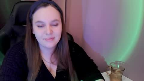 noir_ember_ online show from February 2026 02:49:01 PM