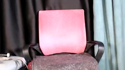 Snapshot of noircandy chatting on January 2025 09:54:01 PM Noir Thats My Name Call Me Bablicious online show from January 2025 09:54:01 PM