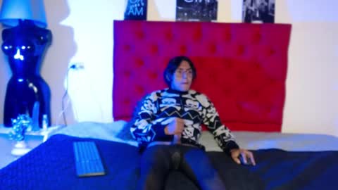 Snapshot of noire_boy27 chatting on February 2026 10:44:01 PM Noire online show from February 2026 10:44:01 PM