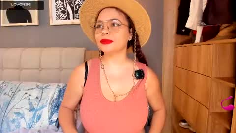 Snapshot of noor_bloom chatting on June 2026 01:34:02 PM Soy Ash online show from June 2026 01:34:02 PM