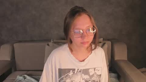 Snapshot of noora_moore chatting on September 2025 12:11:02 AM NOORA online show from September 2025 12:11:02 AM