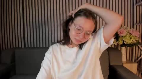 Snapshot of noora_moore chatting on September 2025 12:26:02 AM NOORA online show from September 2025 12:26:02 AM