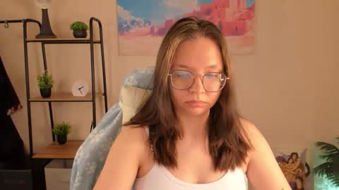 Snapshot of noora_moore chatting on October 2025 01:28:02 AM NOORA online show from October 2025 01:28:02 AM