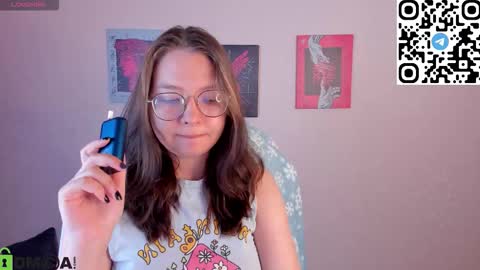 Snapshot of noora_moore chatting on November 2025 01:15:01 AM NOORA online show from November 2025 01:15:01 AM