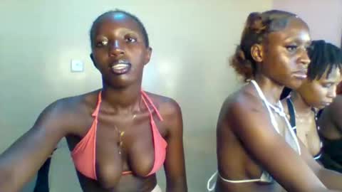 Norababy20 online show from April 2026 04:52:01 PM