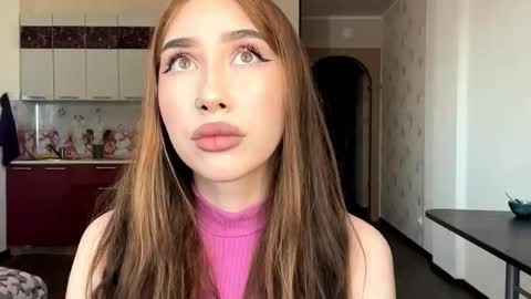 Lina online show from November 2025 06:46:02 AM