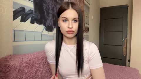 Nora online show from January 2026 07:10:02 AM