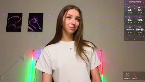 Hello My name is Helene NTMU  Finger up if u like what u see online show from December 2024 02:16:02 PM