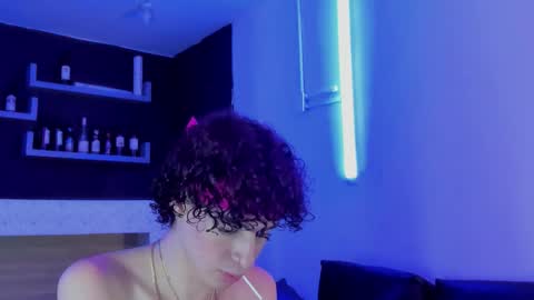 Nova Salvatore online show from January 2026 04:04:02 AM