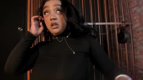 Snapshot of nova_swan chatting on February 2025 07:31:02 PM NOVA online show from February 2025 07:31:02 PM