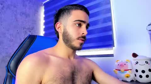 Snapshot of novacry chatting on October 2025 12:06:01 PM Nova online show from October 2025 12:06:01 PM