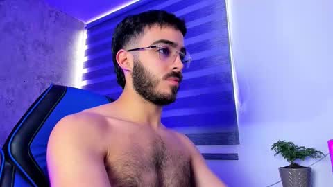 Snapshot of novacry chatting on November 2025 12:20:01 PM Nova online show from November 2025 12:20:01 PM