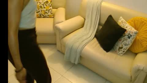 Snapshot of novaperotti chatting on November 2025 01:05:02 AM novaperotti online show from November 2025 01:05:02 AM