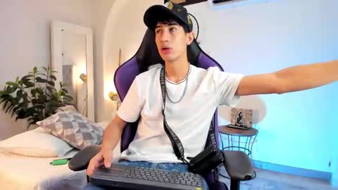 Nova online show from February 2025 04:44:02 AM