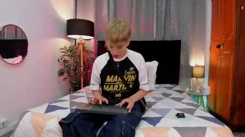 NovayBrian online show from January 2025 04:30:02 AM