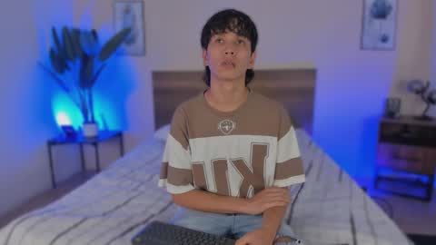 Snapshot of novaybrian chatting on January 2026 04:37:02 AM NovayBrian online show from January 2026 04:37:02 AM