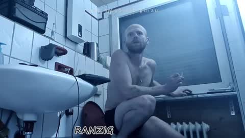 Snapshot of nudemox chatting on December 2024 06:05:01 PM nudemox online show from December 2024 06:05:01 PM