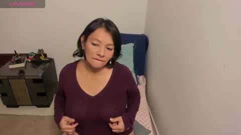 nuit_rose online show from December 2025 02:05:02 AM