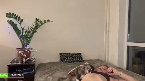 Snapshot of nura_foxx chatting on January 2025 12:18:01 AM nura_foxx online show from January 2025 12:18:01 AM