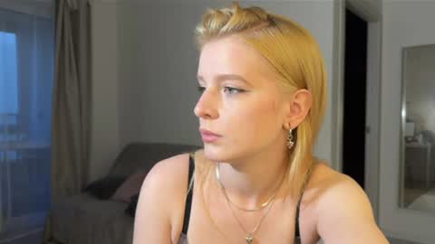 nura_foxx online show from July 2026 12:45:01 AM