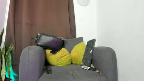 Nia online show from January 2026 05:01:01 AM