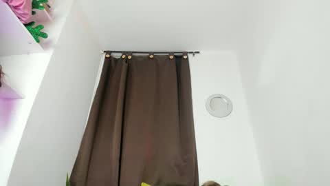 Nia online show from February 2026 05:19:02 AM