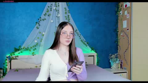 Snapshot of nymphalean chatting on January 2025 06:52:01 PM Kat online show from January 2025 06:52:01 PM